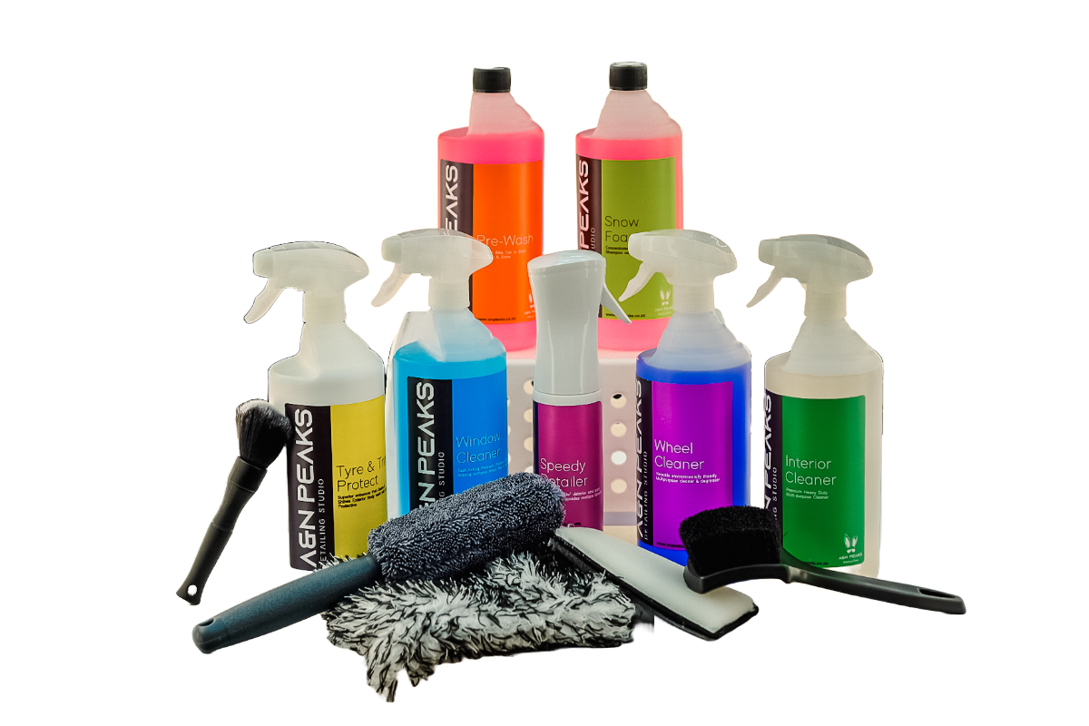 14pc Detailing Kit includes your basic Detail Tools such as wheel brushes, detailing brushes, wash mitt, interior cleaning sponge, interior cleaner, snow foam, pre wash soap, wheel cleaner, Tyre & trim restorer, speedy detailer and window cleaner